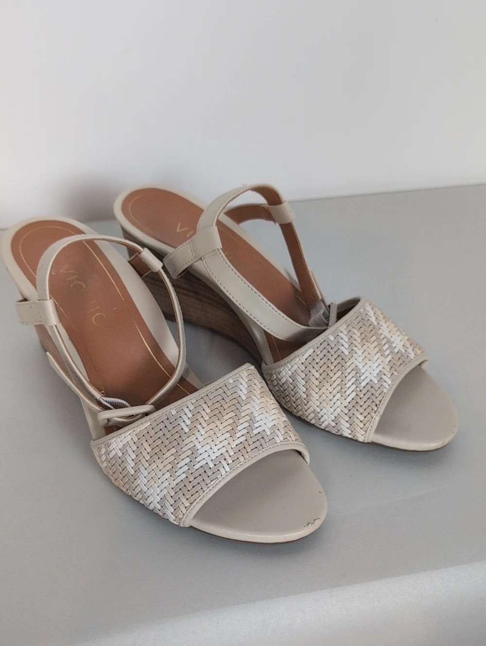 Vionic Clarita Wedge Sandals